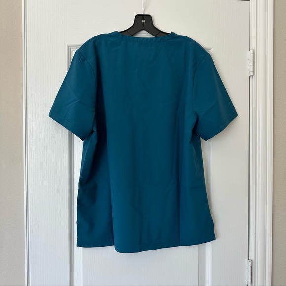 Scrub Joy fit for all unisex scrub top - Picture 2 of 3